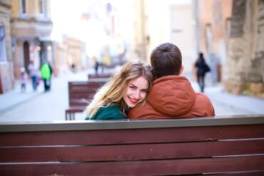 Vertrauen stärken: 10 einfache Übungen für Paare